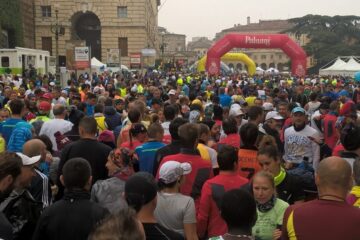 MARATONA e HALFMARATHON VERONA: ANDREA 3h25 – ERICA 3h41 e KIM 3h46 EROI AVDCniani ; MARIACHIARA e CHINCA 1h35 – WILMA 1h44 e TIZIANO 1h50 MARATONA e HALFMARATHON VERONA: ANDREA 3h25 – ERICA 3h41 e KIM 3h46 EROI AVDCniani ; MARIACHIARA e CHINCA 1h35 – WILMA 1h44 e TIZIANO 1h50