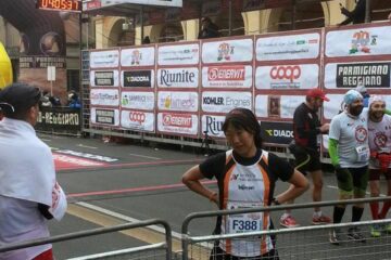 MARATONA DI REGGIO EMILIA: KIM PORTA COLORI AVDC