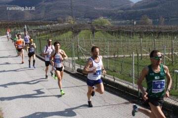 MEZZAMARATONA DI CALDARO: ALESSIO 1h14.09 !!!!! SUPER MISSILE :-) DANIELE ALLA SUA PRIMA 1h27 ; NELLA PANORAMICA BENE I NOSTRI !!! MEZZAMARATONA DI CALDARO: ALESSIO 1h14.09 !!!!! SUPER MISSILE :-) DANIELE ALLA SUA PRIMA 1h27 ; NELLA PANORAMICA BENE I NOSTRI !!!