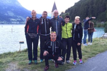 RESCHENSEELAUF: EZIO SUPERSTAR 58’54 11° cat. – AVDC SUPER CON 10 ATLETAZZI !!!! GRANDE SQUADRAAAA RESCHENSEELAUF: EZIO SUPERSTAR 58’54 11° cat. – AVDC SUPER CON 10 ATLETAZZI !!!! GRANDE SQUADRAAAA