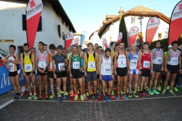 19^ EPPANER WEINSTRASSENLAUF: ALESSIO, IL PROF e EZIO PORTANO IN ALTO I COLORI AVDCnianiiiiiiii :-D !!!!! GRANDE SQUADRAAAAAAA !!!!! 19^ EPPANER WEINSTRASSENLAUF: ALESSIO, IL PROF e EZIO PORTANO IN ALTO I COLORI AVDCnianiiiiiiii :-D !!!!! GRANDE SQUADRAAAAAAA !!!!!
