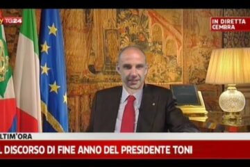 TANTI AUGURI DI BUON NATALE E FELICE ANNO NUOVO: BY PRESIDENT TANTI AUGURI DI BUON NATALE E FELICE ANNO NUOVO: BY PRESIDENT
