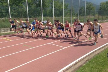 GRAN PREMIO GIOVANILE 2017 : A CLES TANTI PODI E UN SACCO DI NUOVI PB E TANTA SODDISFAZIONE !!! GRANDE SQUADRA AVDC !!!!! NON CONVINCE LA FORMULA PERO’ …. GRAN PREMIO GIOVANILE 2017 : A CLES TANTI PODI E UN SACCO DI NUOVI PB E TANTA SODDISFAZIONE !!! GRANDE SQUADRA AVDC !!!!! NON CONVINCE LA FORMULA PERO’ ….