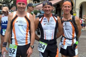 ASOLO : ATLETAZZI NELLA 50 km e NELLA 100 km !!! SUL MONTE GRAPPA SPARSI DA PER TUT … COME I ALPINI !!!!! SUPER AVDC PRESENTEEEEE !!!! ASOLO : ATLETAZZI NELLA 50 km e NELLA 100 km !!! SUL MONTE GRAPPA SPARSI DA PER TUT … COME I ALPINI !!!!! SUPER AVDC PRESENTEEEEE !!!!