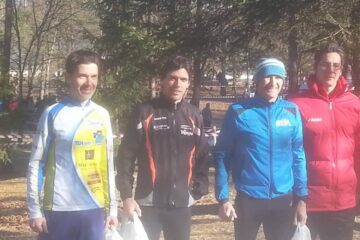 CROSS di CALDONAZZO: MEDAGLIA MEDAGLIA MEDAGLIA :-D .. ALESSIO, MARA, MONICA e ALDO 4 ORIIIII – DANIELA D’ARGENTO e GIUSEPPE di BRONZOOOOO !!!! PIOGGIA DI MEDAGLIEEEE !!!!