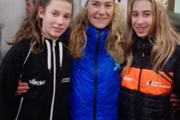 5mulini IAAF Cross Country: ANCORA GOBBA A PONENTEEEE 🌛 LUNA GIOVANNETTI 2^ NELLE ALLIEVE !!! LIA NARDON 4^ NELLE CADETTE 🧡🖤😍