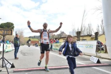 STRASIMENO: UN ULTRA ATLETAZZO ALLA ULTRA del “S”TRASIMENO – DANIELE STONFER 15° ASSOLUTOOOO !!! 🧡🖤😍